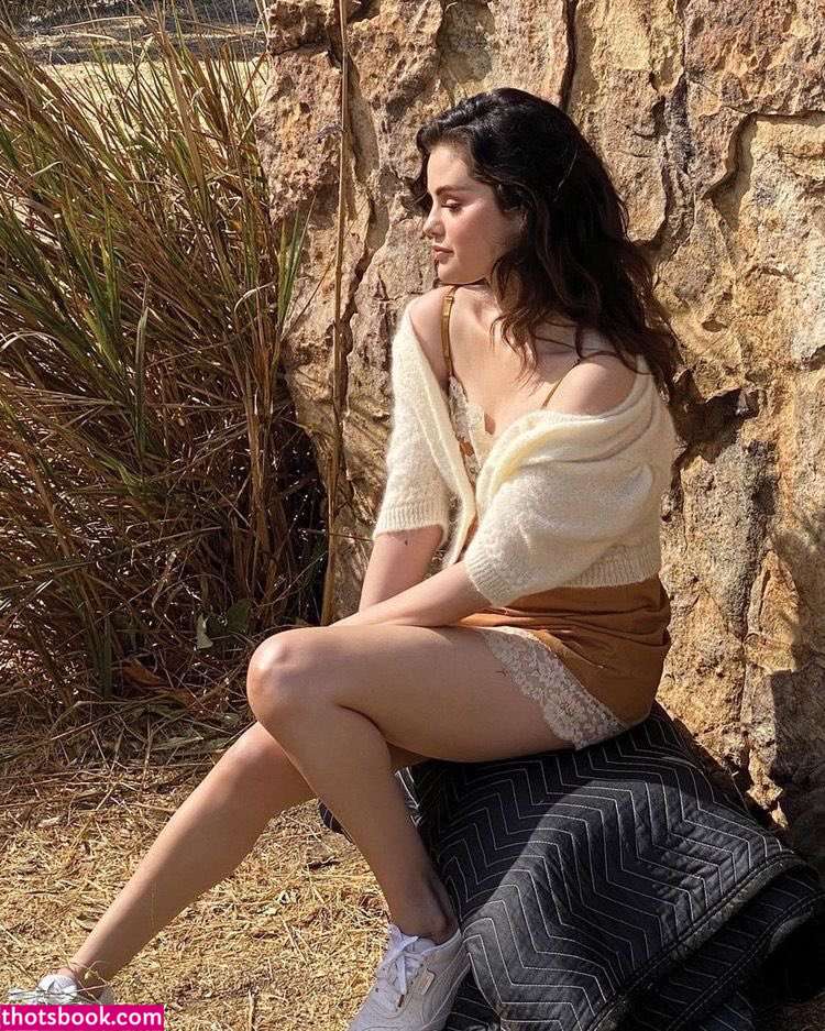 Selena Gomez Photo #34