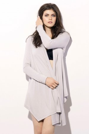 Alexandra Daddario Photo #43