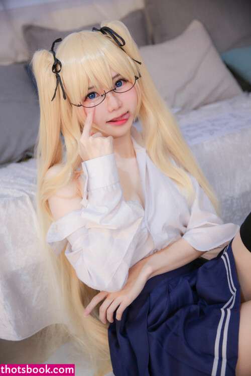 Sally Dorasnow Photo #5