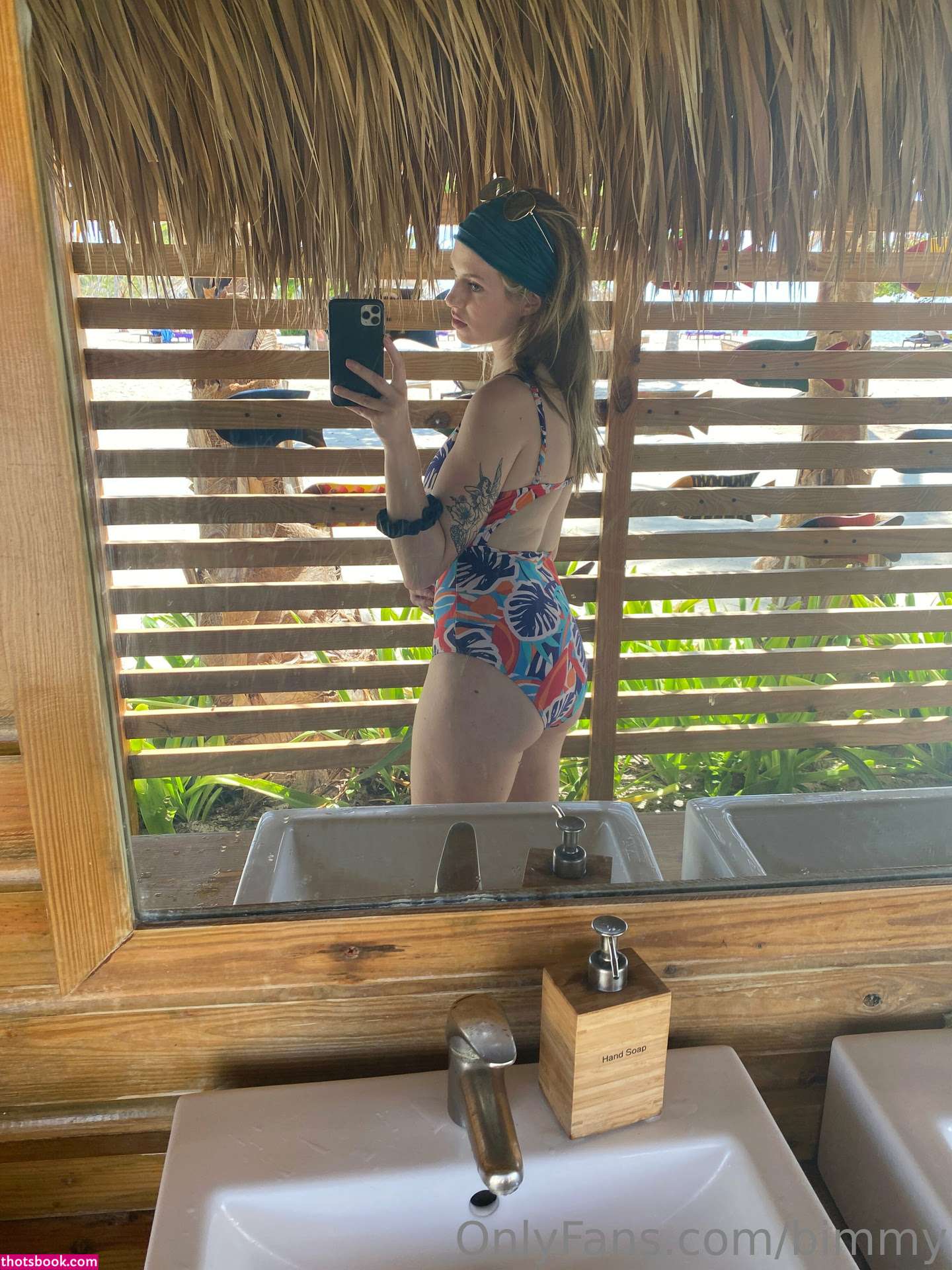 Barbara Dunkelman Photo #150