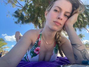 Barbara Dunkelman Photo #162