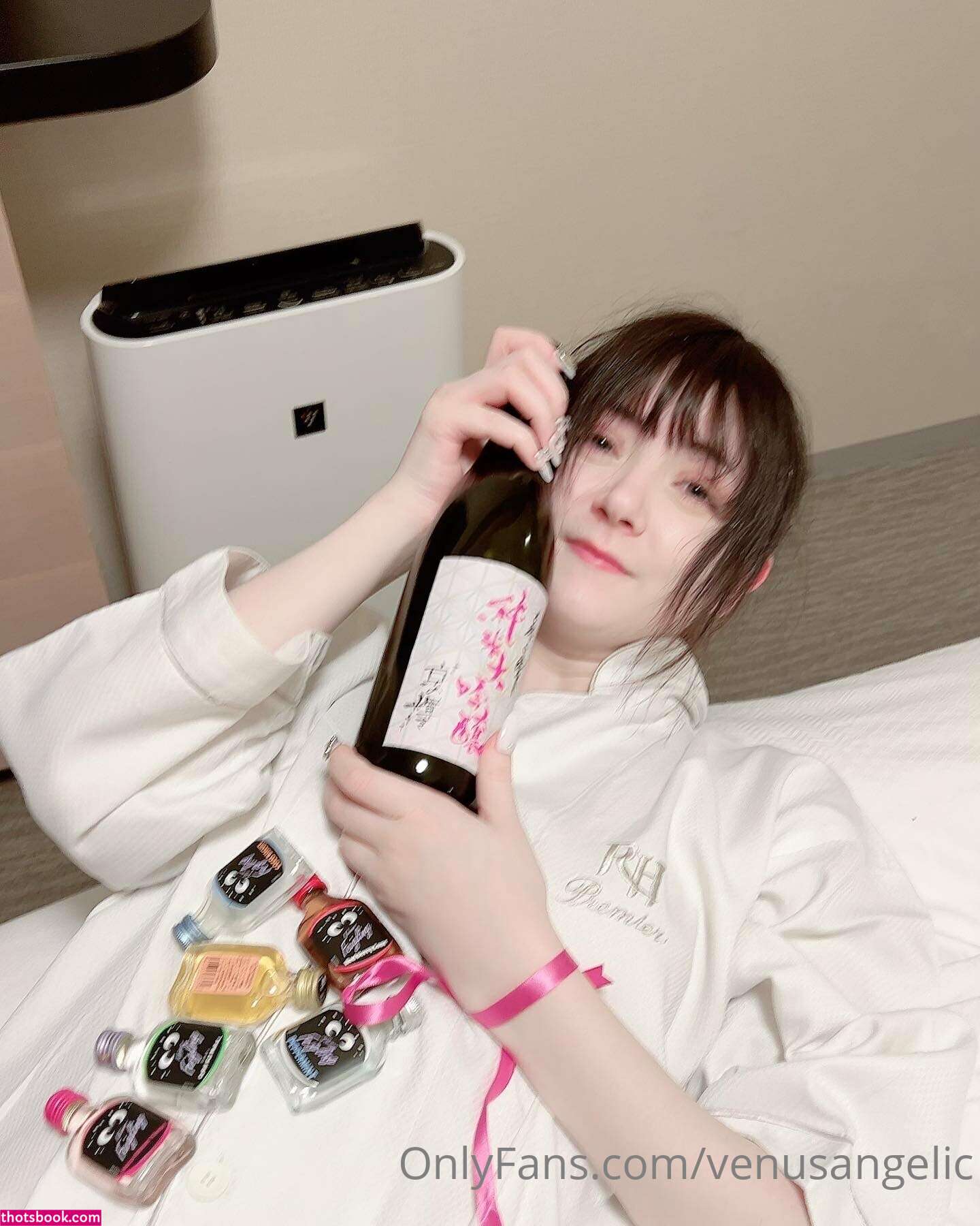 Venusangelic Photo #9
