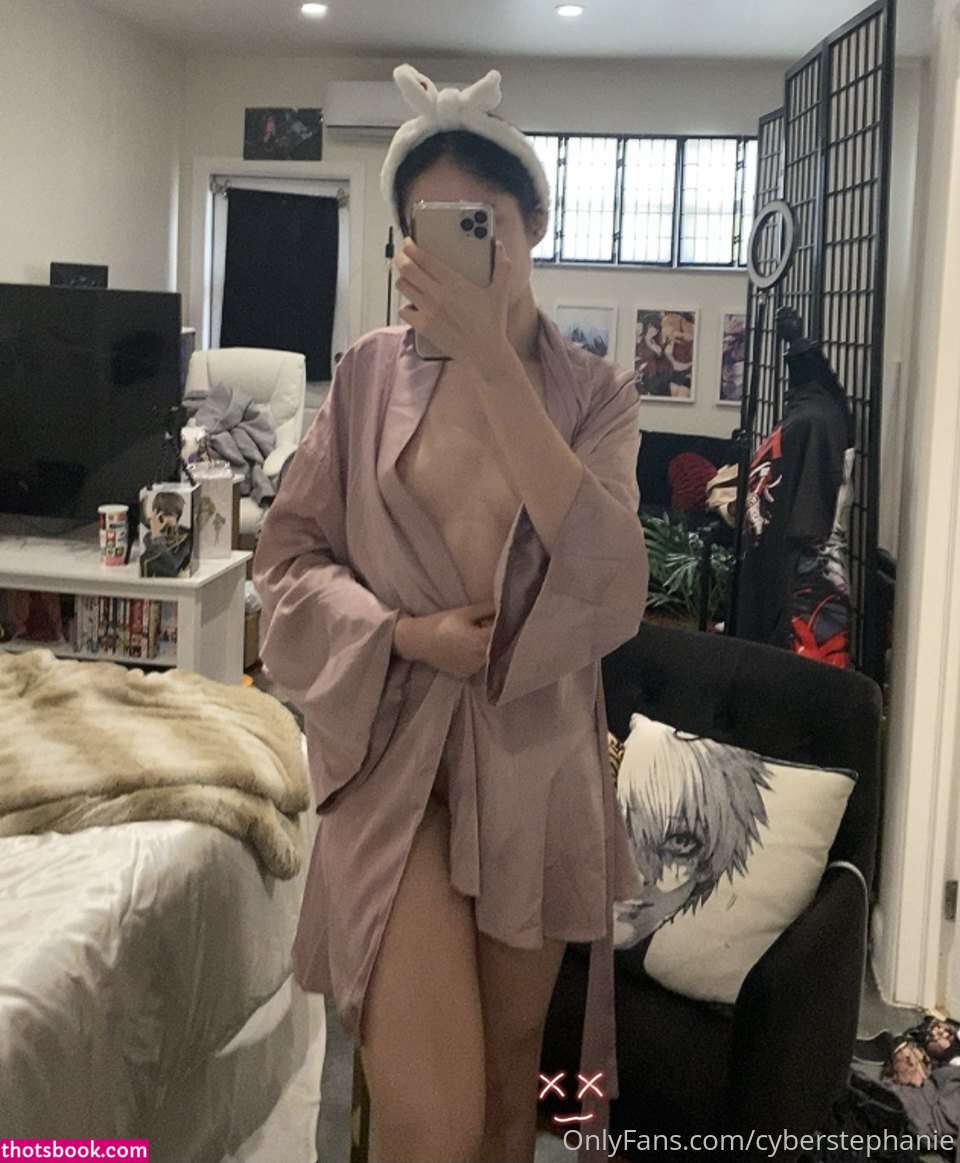 Cyberstephanie Photo #122