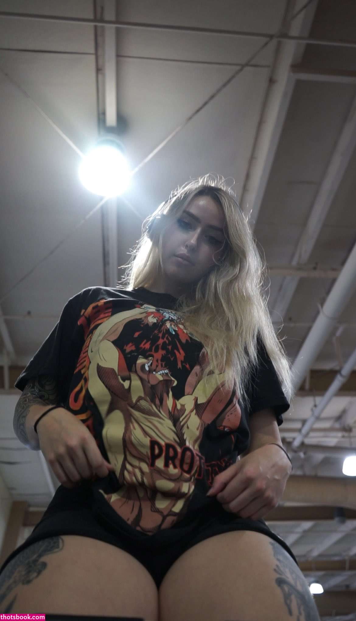 Strongwaifu Photo #60