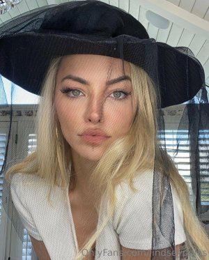 Lindsey Pelas Photo #646