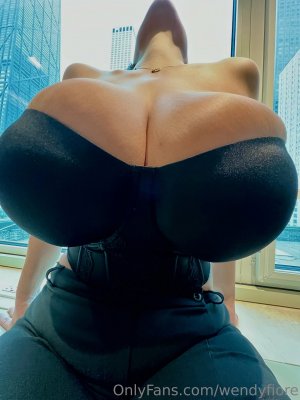 Wendy Fiore Photo #10