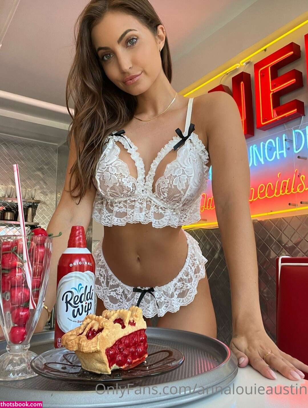 Anna Louise Photo #39