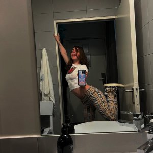 Maryana Ro Photo #15