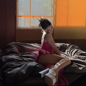 Maryana Ro Photo #28