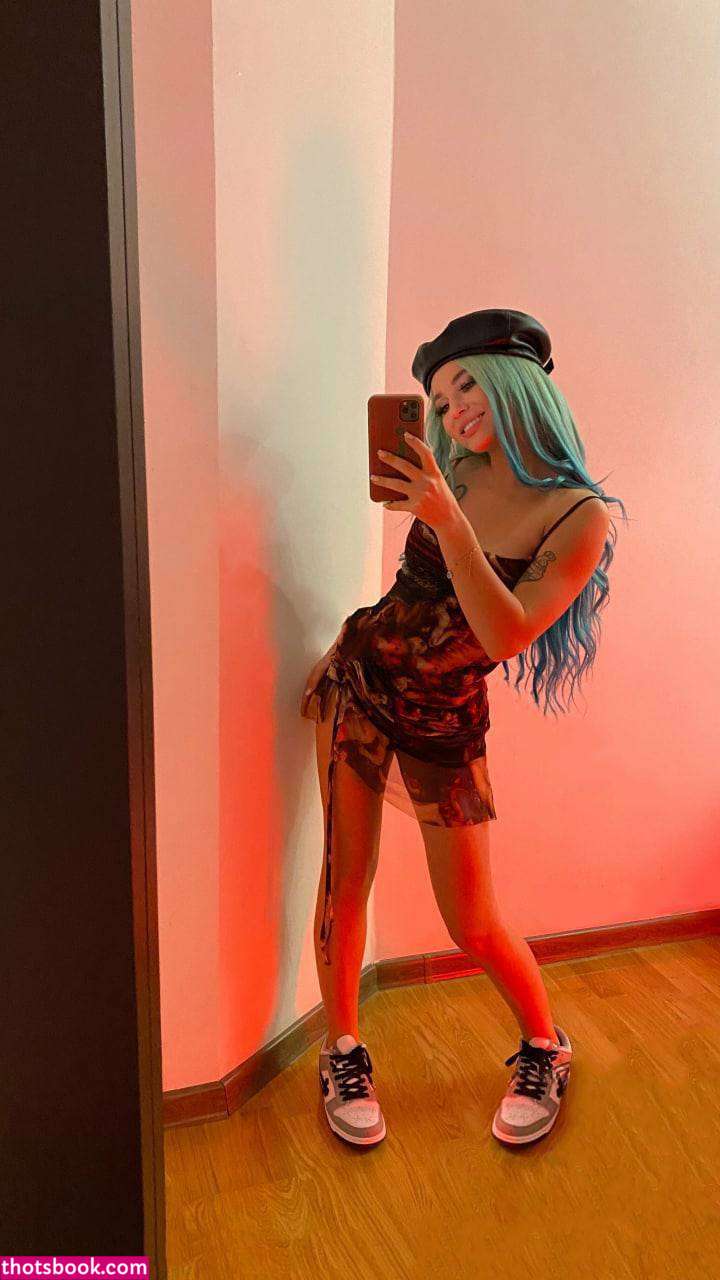 Maryana Ro Photo #60