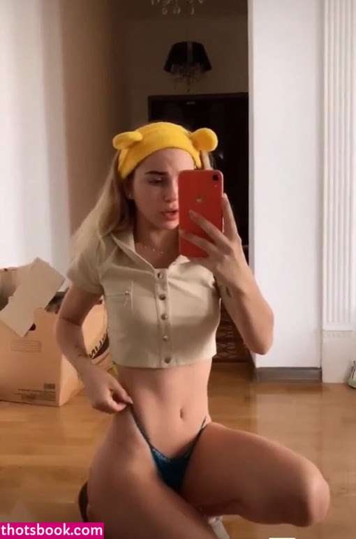 Maryana Ro Photo #69