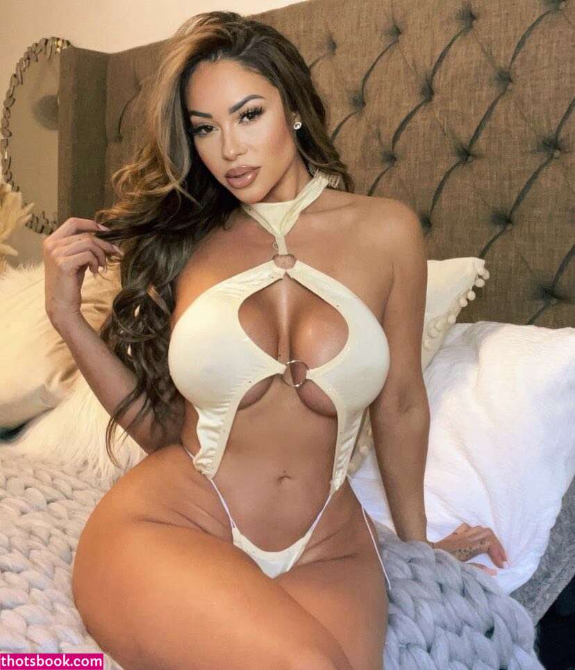 Shantel Tinajero Photo #24