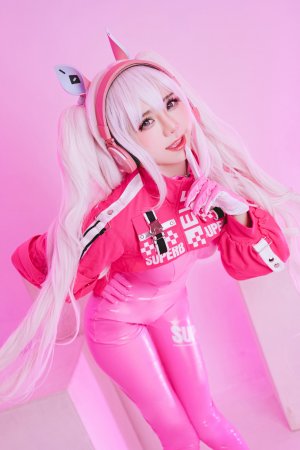 Sally Dorasnow Photo #145