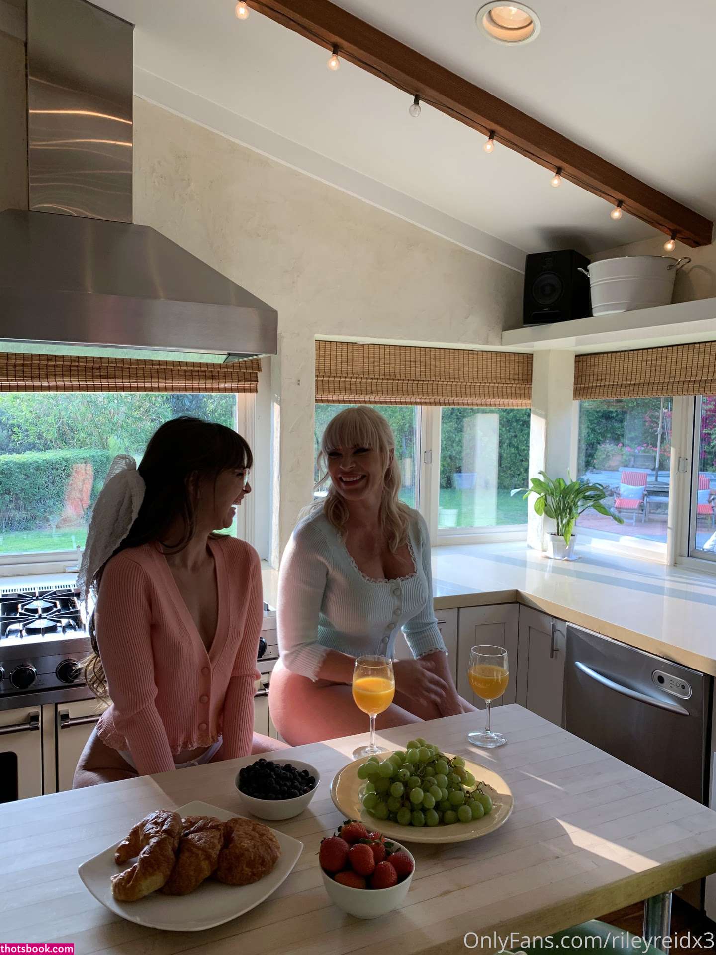 Dana Dearmond Photo #40