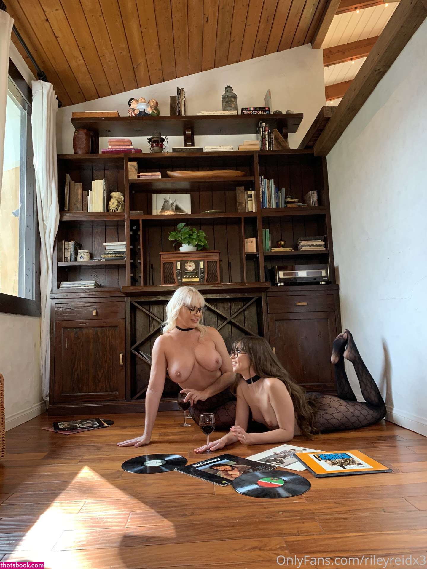 Dana Dearmond Photo #75