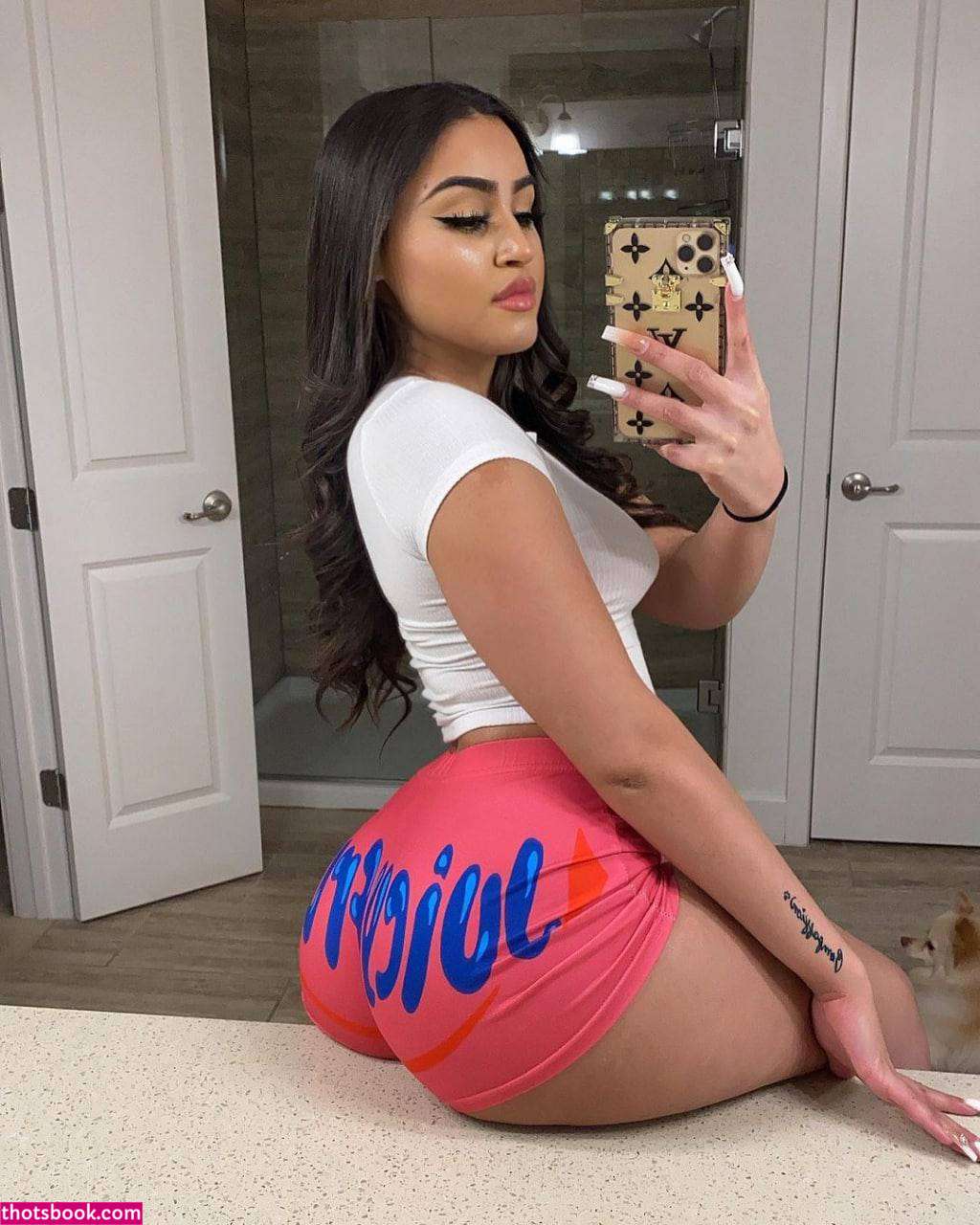 Keishly Savage Photo #2