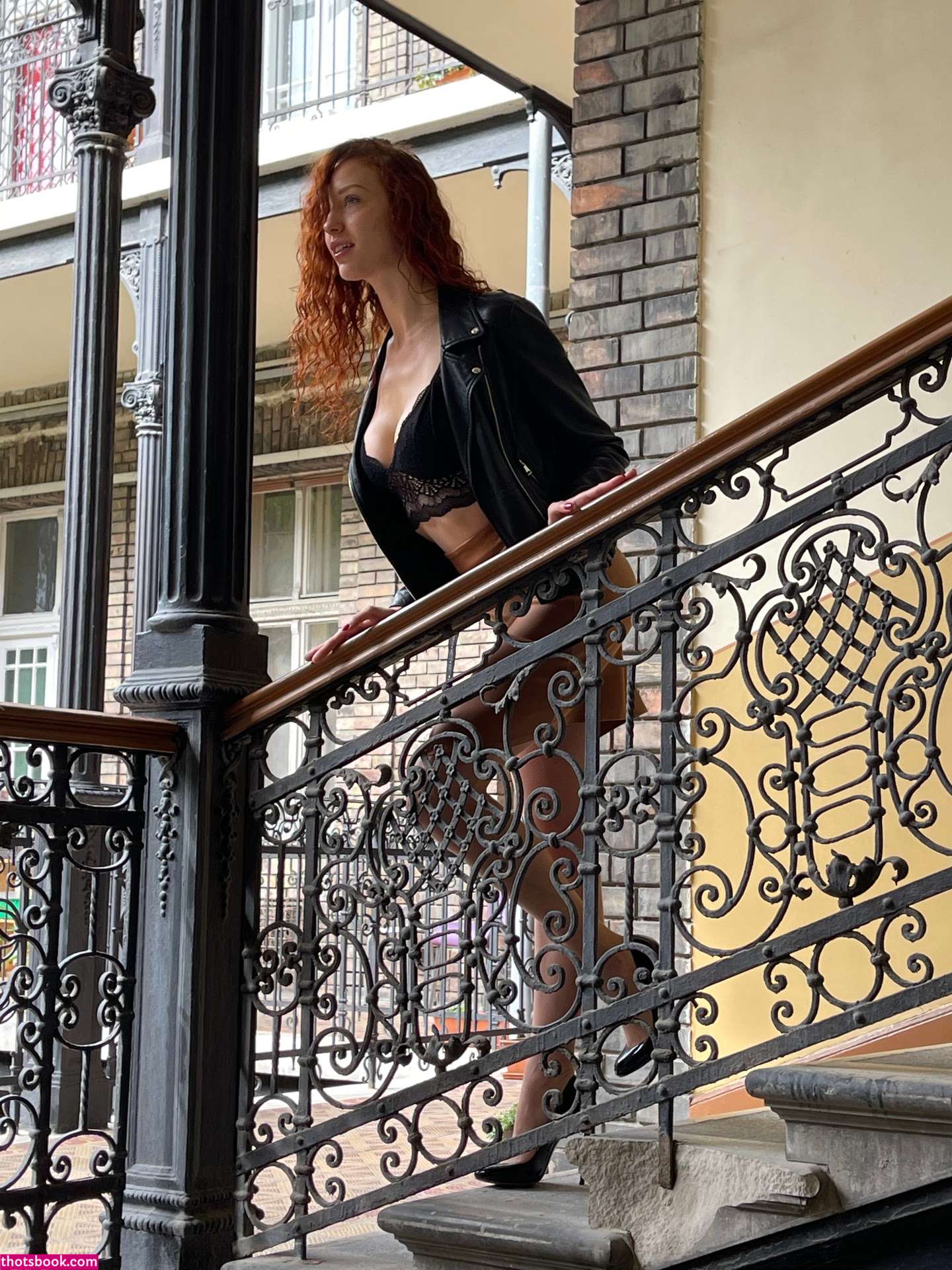 Curly Fenix Photo #131