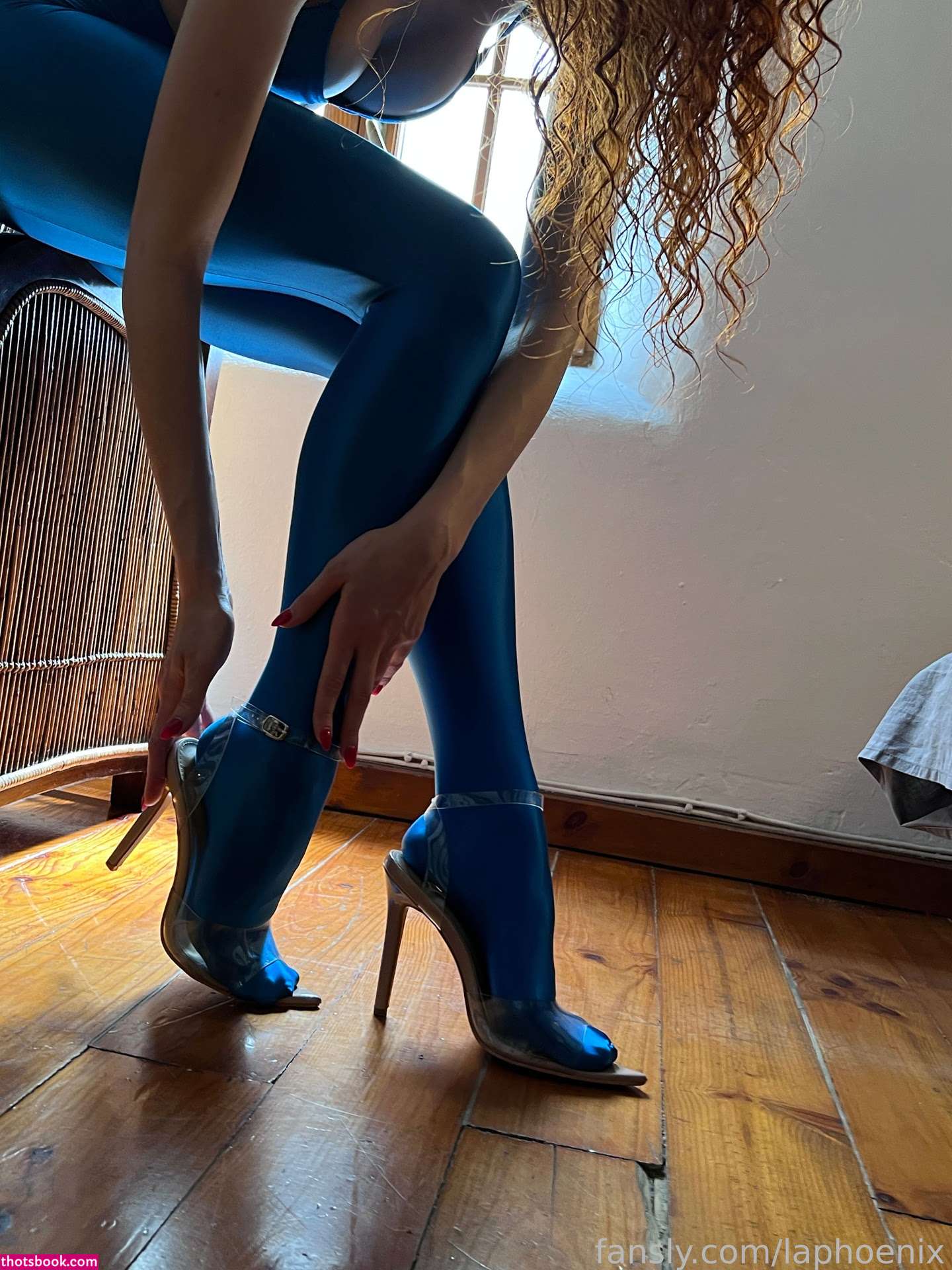 Curly Fenix Photo #158