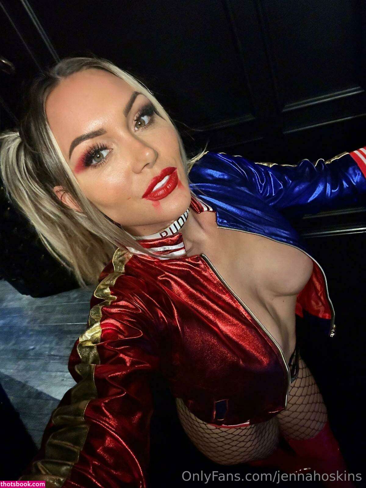 Jenna Hoskins Photo #60