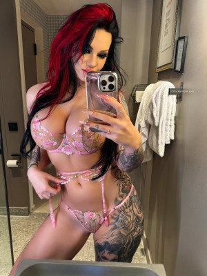 Starfucked Photo #327