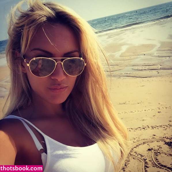 Jenna Hoskins Photo #122