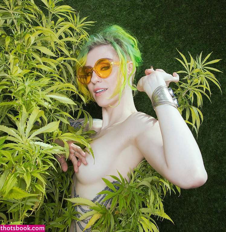 Comicbookgirl19 Photo #193