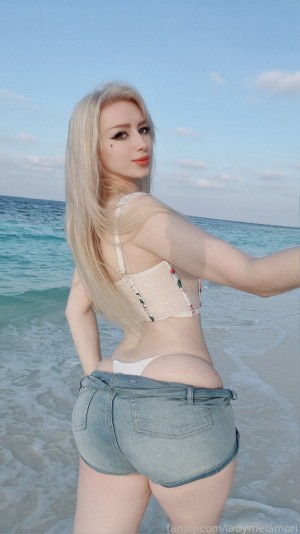 Lady Melamori Photo #905