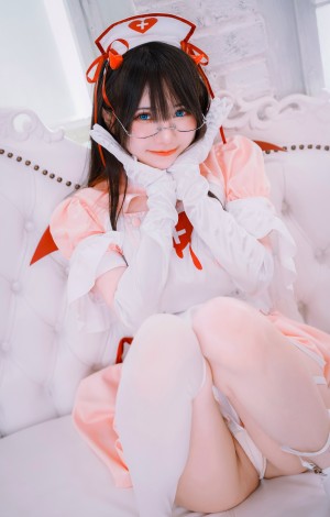 Sally Dorasnow Photo #249