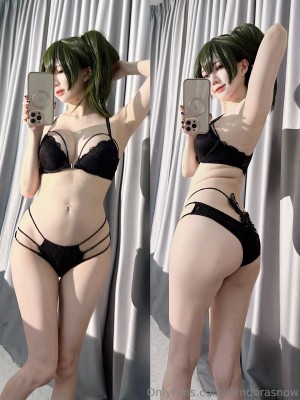 Sally Dorasnow Photo #263