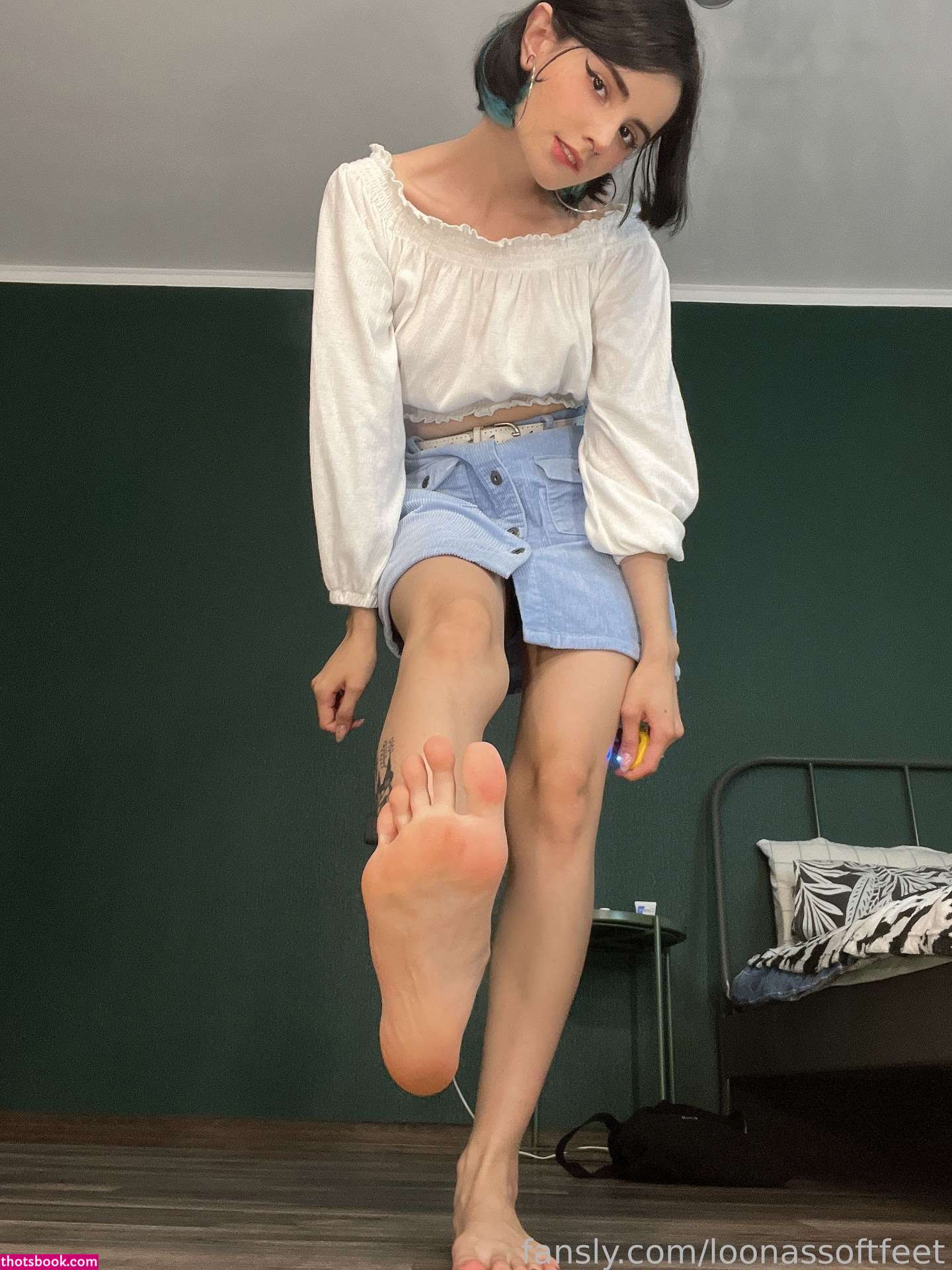 Loonassoftfeet Photo #66