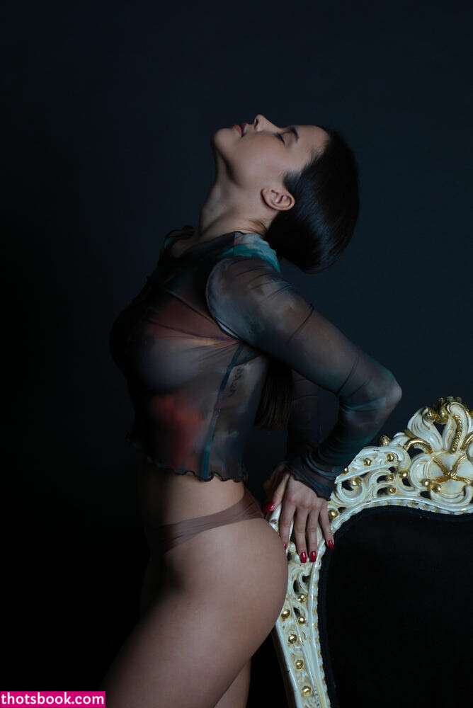 Yoana Nikolova Photo #796852