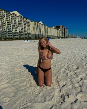 ath3nalyn33 Photo #41