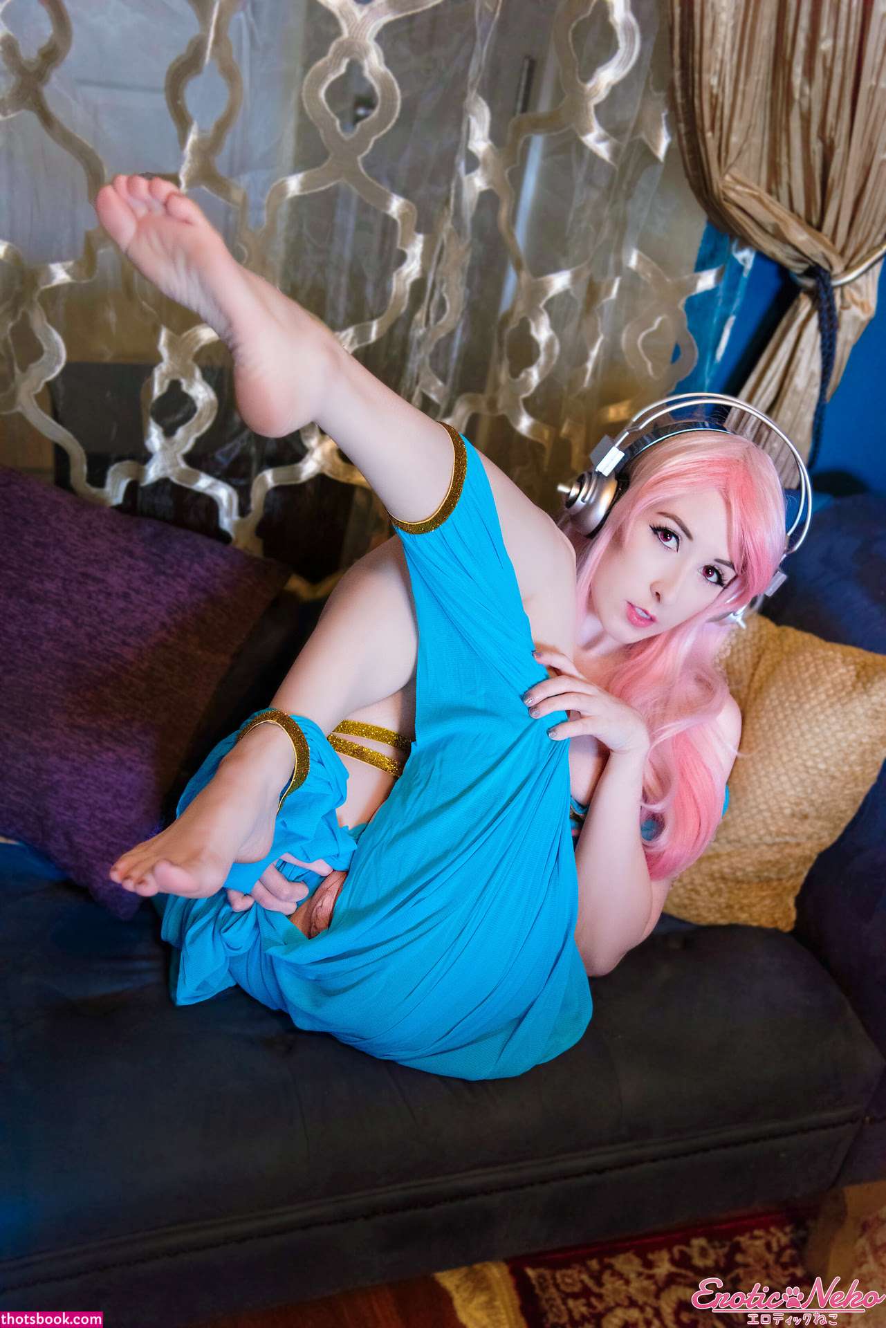 Eroticneko Photo #69