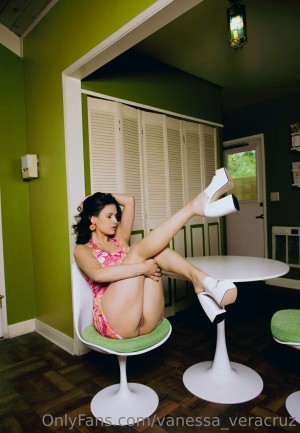 Vanessa Veracruz Photo #63