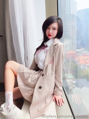 Potatogodzilla Photo #152