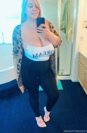 Jocelyn Baker Photo #156