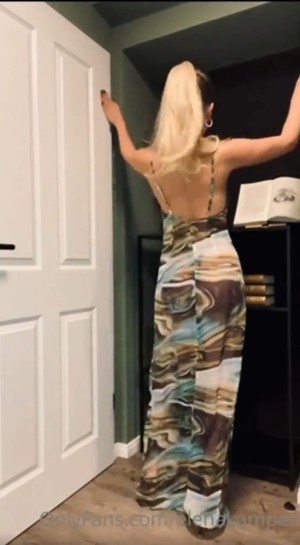 Elena Kamperi Post #79