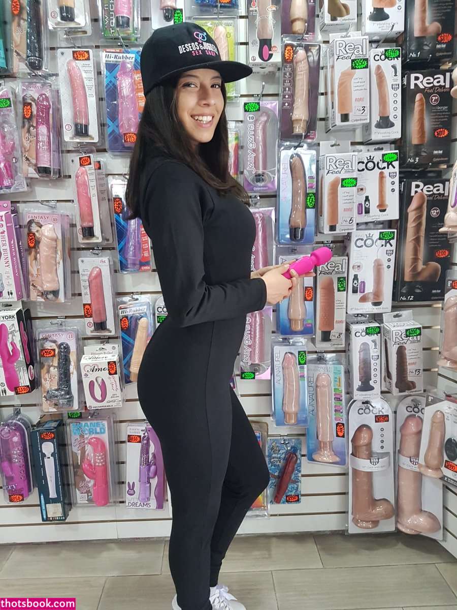 Alessa Shine Photo #15