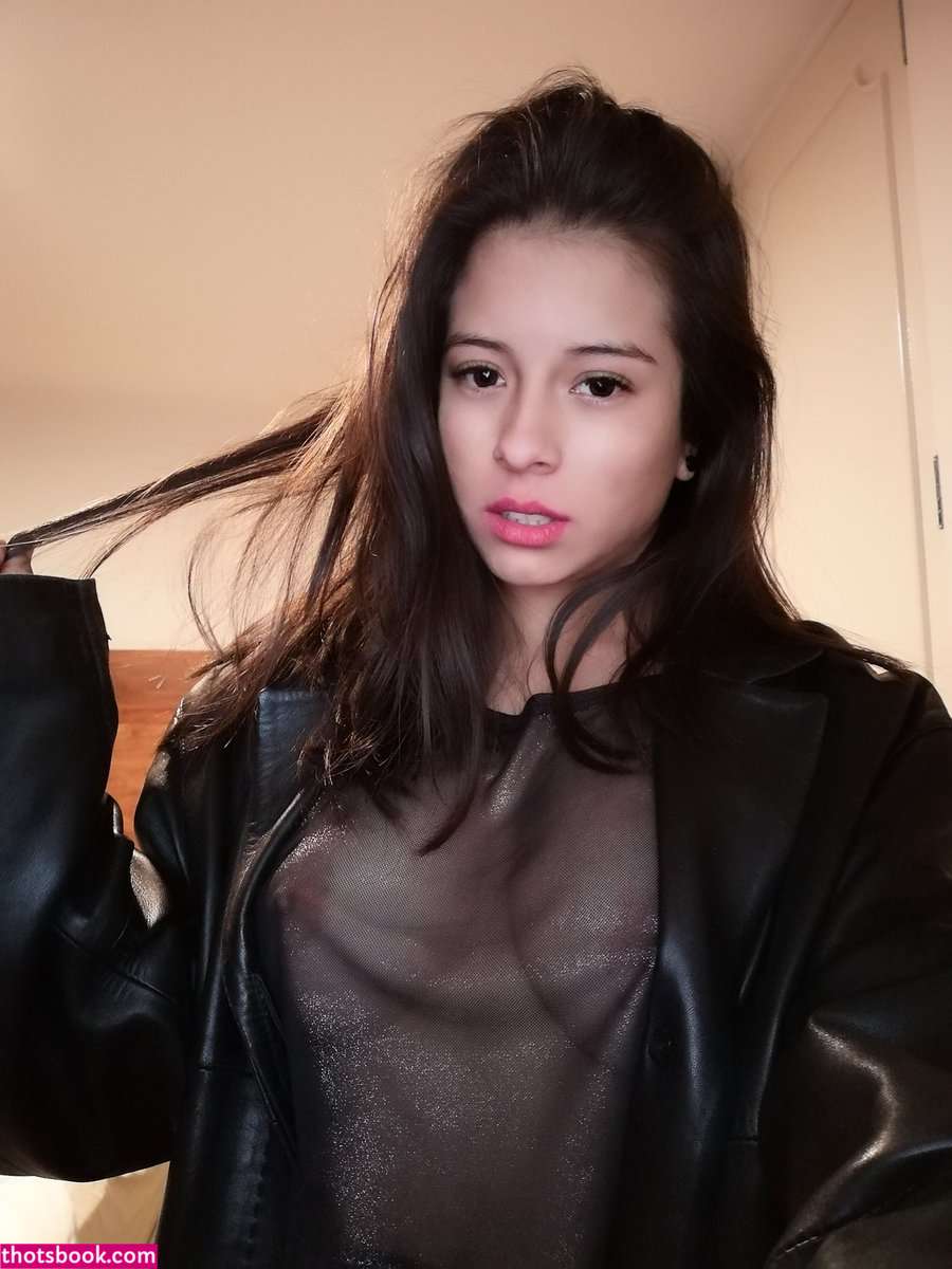 Alessa Shine Photo #22