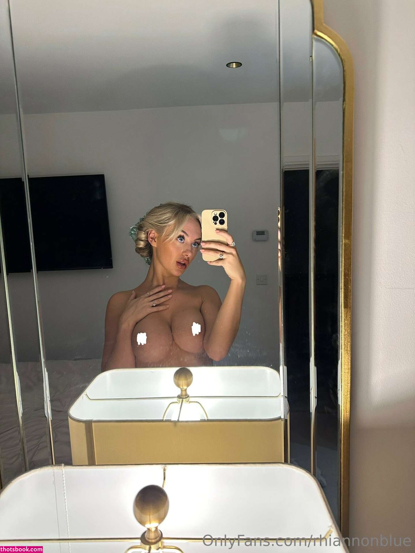 Rhiannon Blue Photo #359