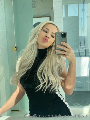 Elsa Jean Photo #544