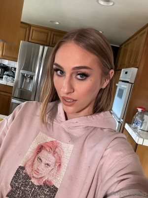 angelyoungsxxx Photo #300