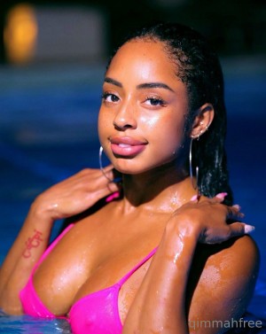 Qimmah Russo Post #98