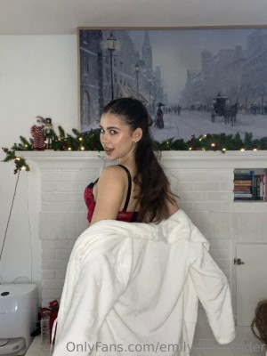 Emily Alexander Photo #58