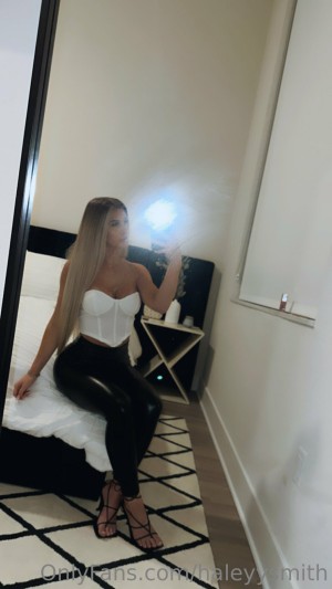 Haleyysmith Photo #109