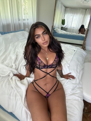 Emily Rinaudo Photo #239