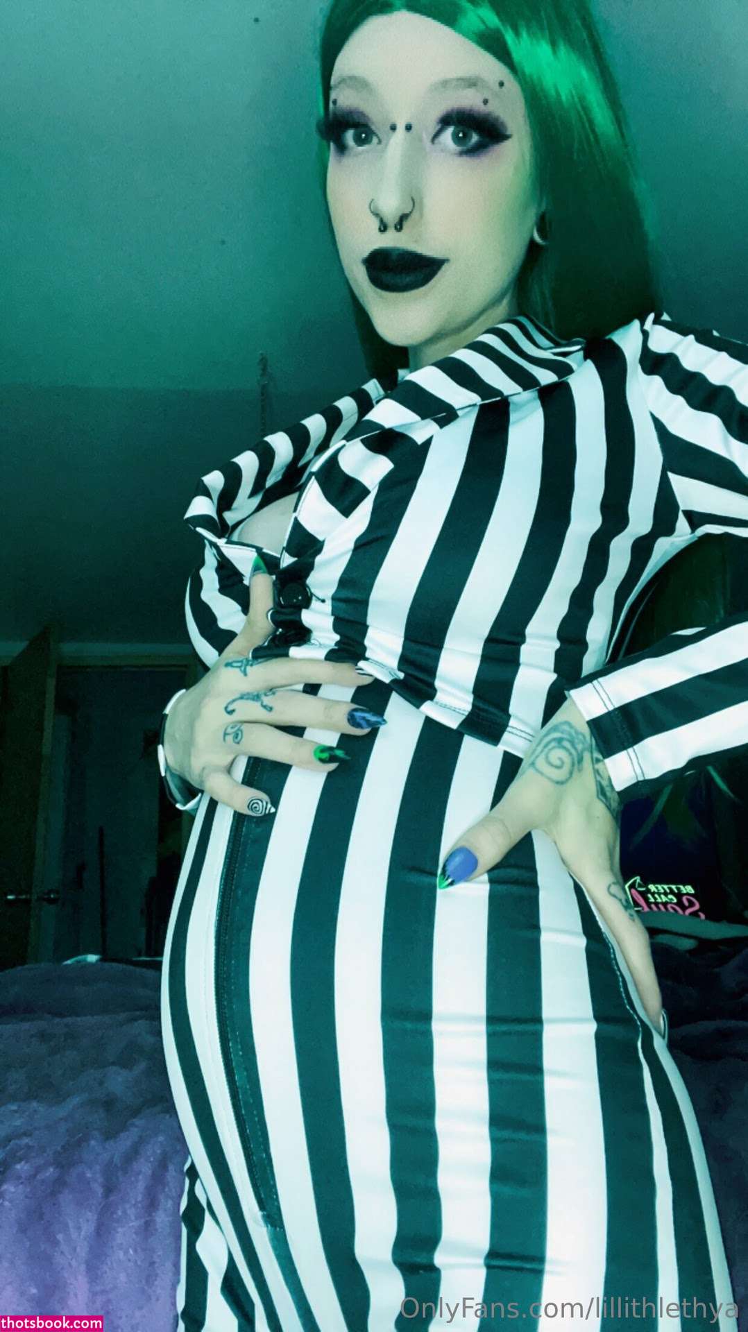 Stepsislillith Photo #300