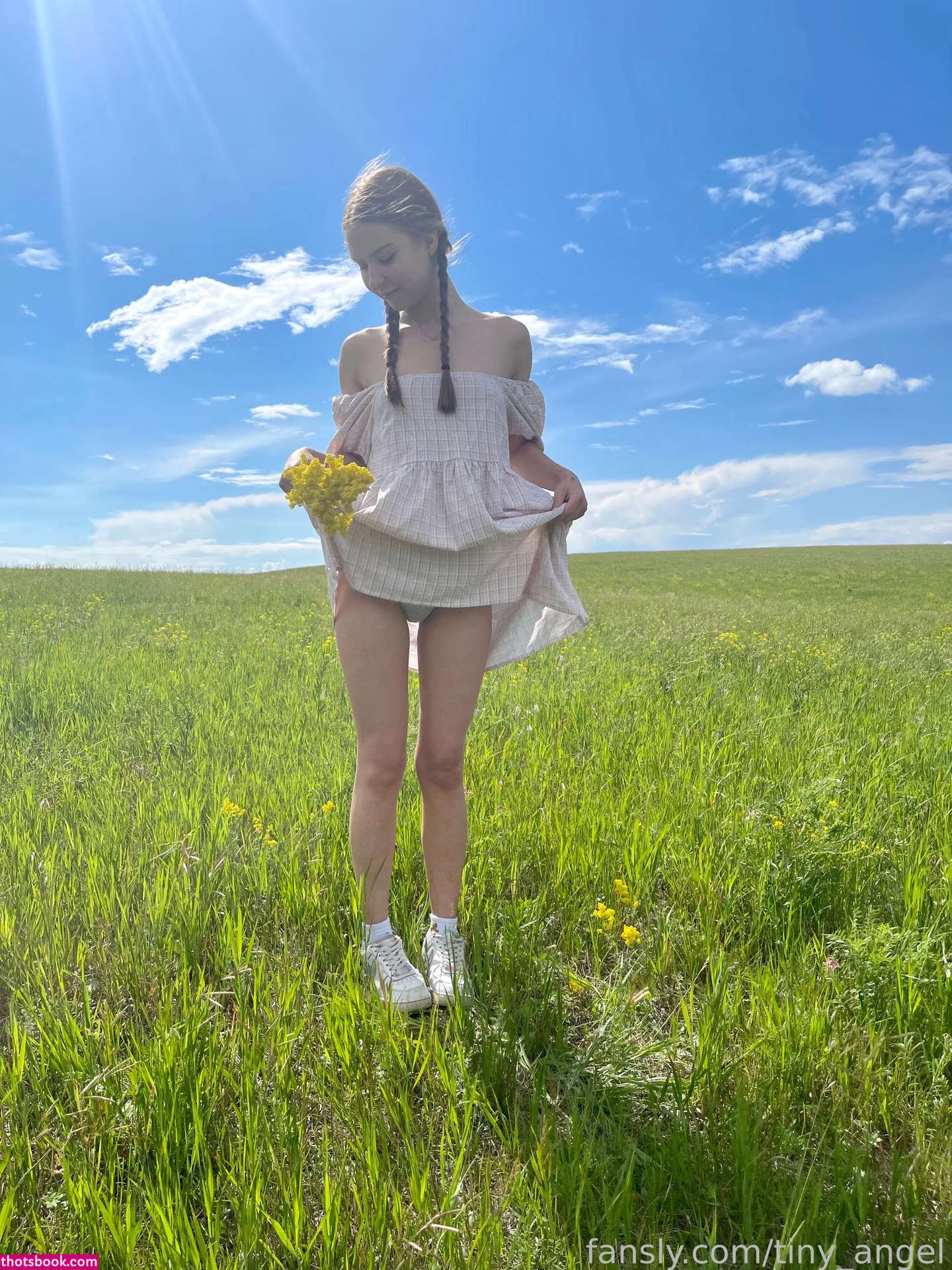 Tinyangelx Photo #17