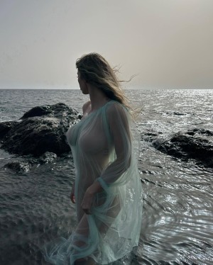 Eva Menta Photo #116