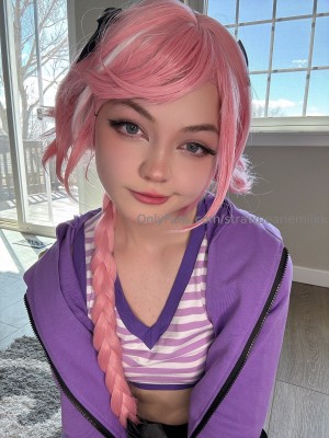 Strawbeariemilkk Photo #12
